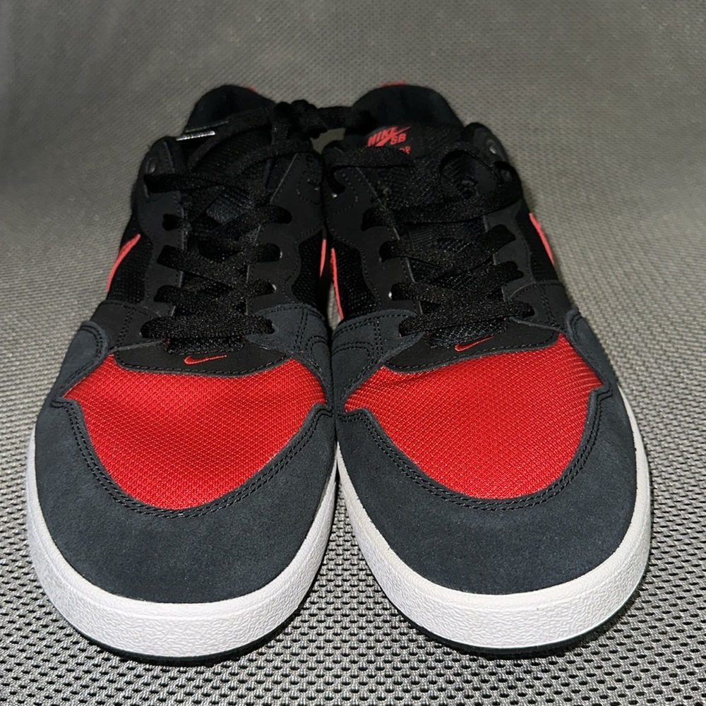 NIKE SB ALLEYOOP NEW , size 14, very comfy, last one! CJ0882